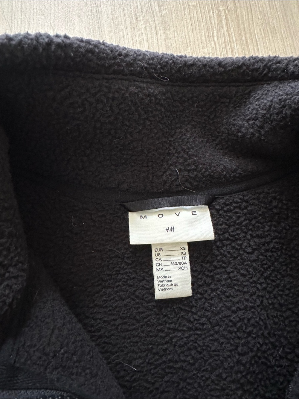 H&M Move Zip Up - Picture 2 of 2